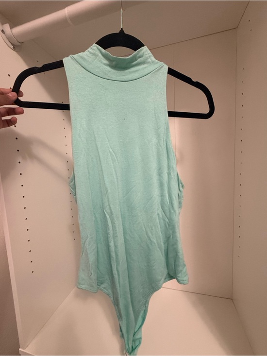 Fashion Nova Tops - Fashion Nova Sleeveless Mock Neck Bodysuit in Mint
